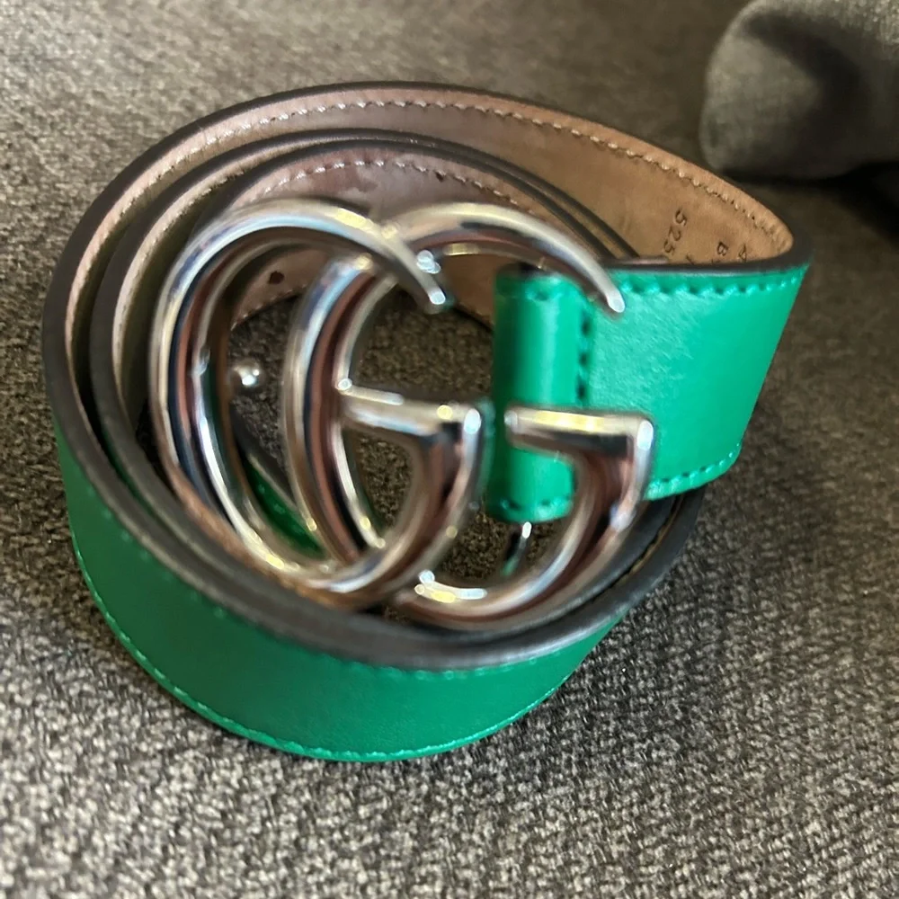 Gucci children’s belt sz m 27”
