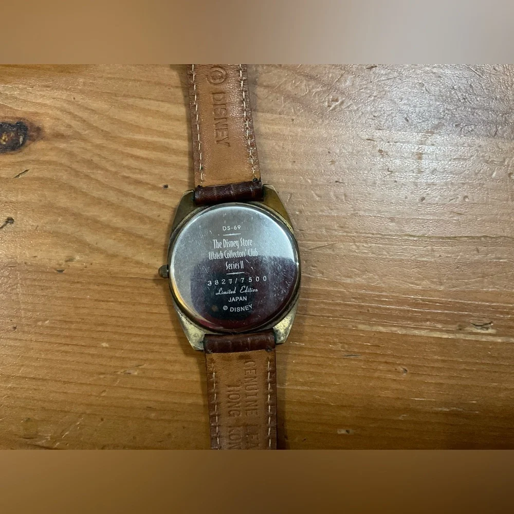 Fossil approximately band