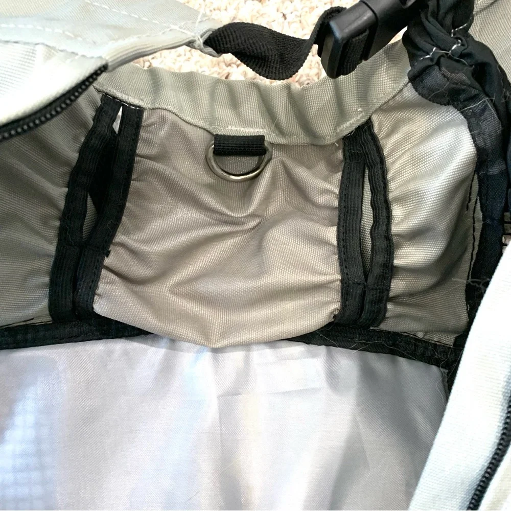N/A pet carrier