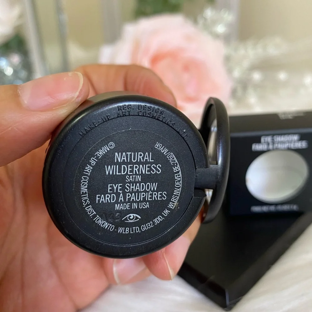 MAC Cosmetics mac eyeshadow