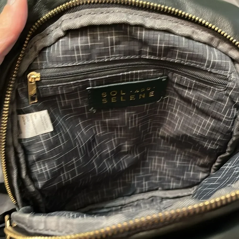 N/A dark green