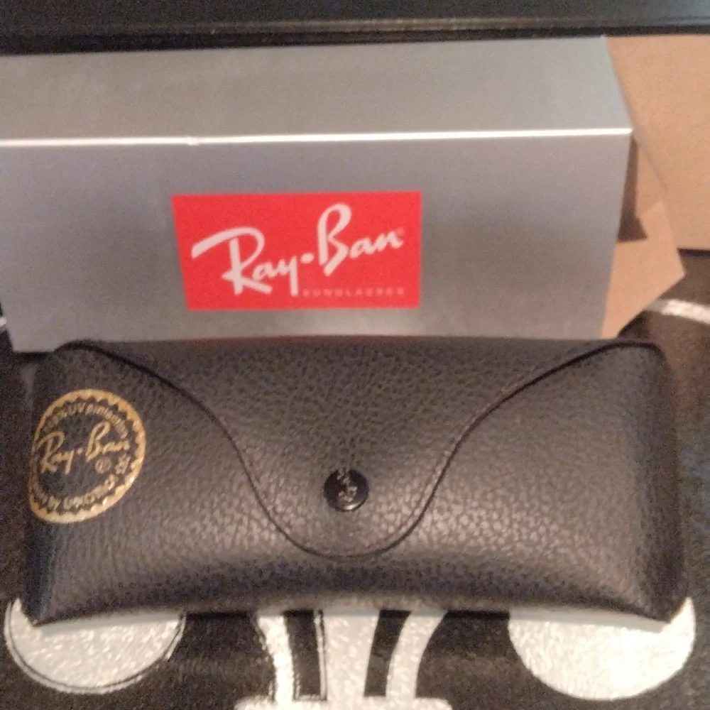 Ray-Ban authentic new