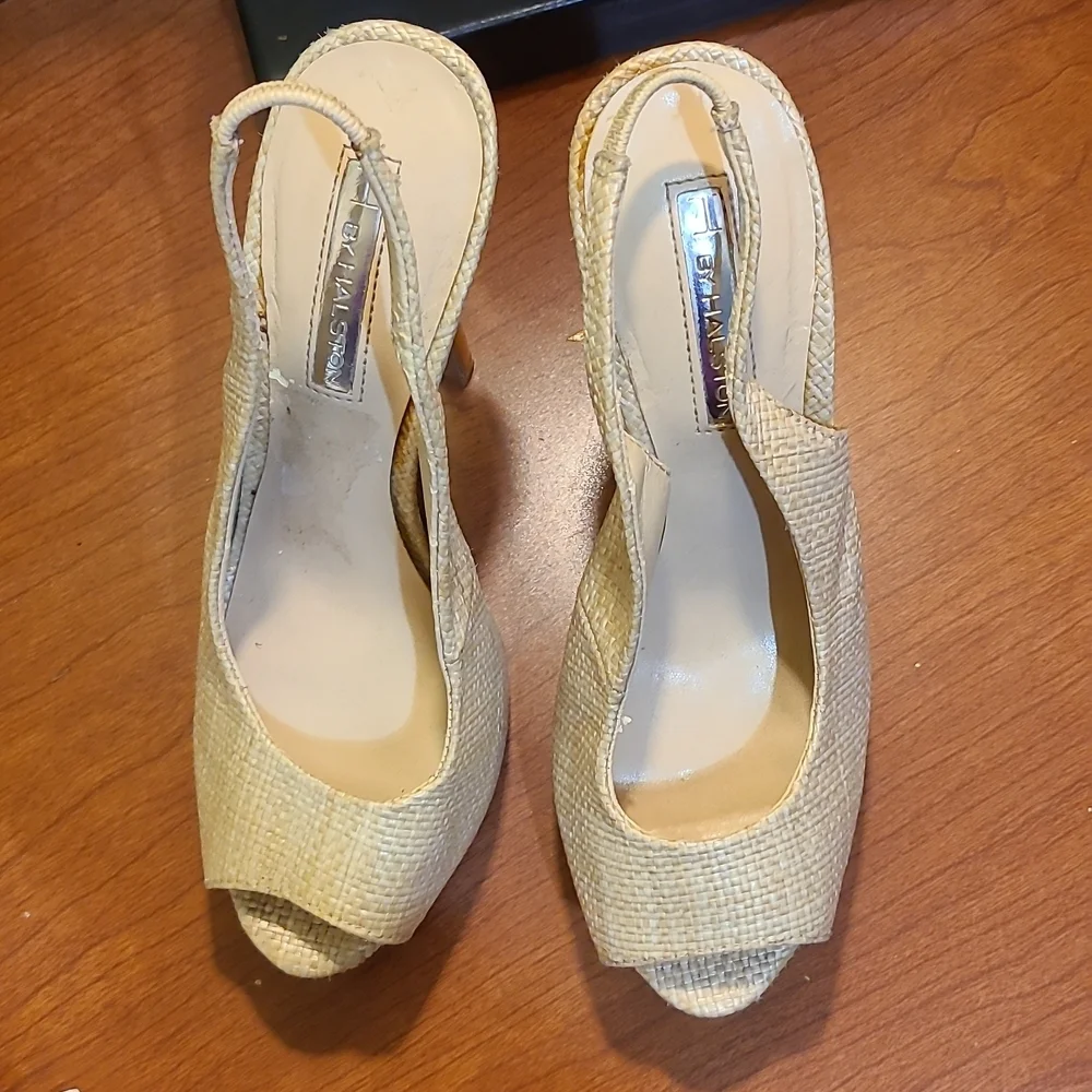 N/A damages material