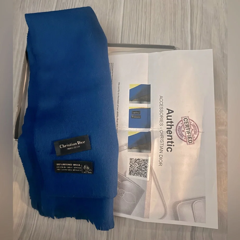 Christian Dior Scarf 💙 GUC with COA