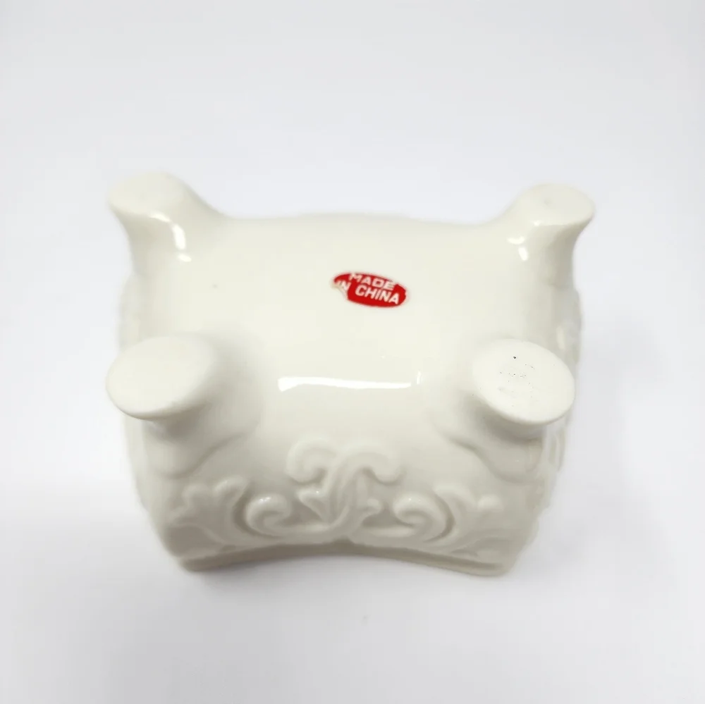 N/A vintage white