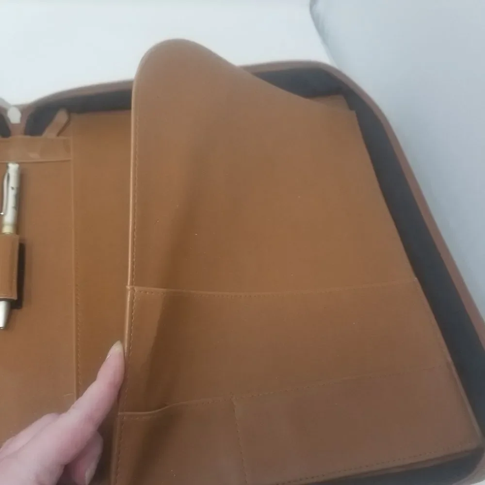 Worldmark By Trendwest Camel Brown Faux Leather Binder Portfolio Laptop Case