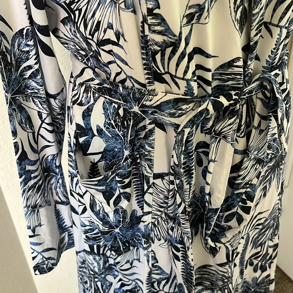 NWT Yarn & Sea Sleep Robe, Size X-Small
