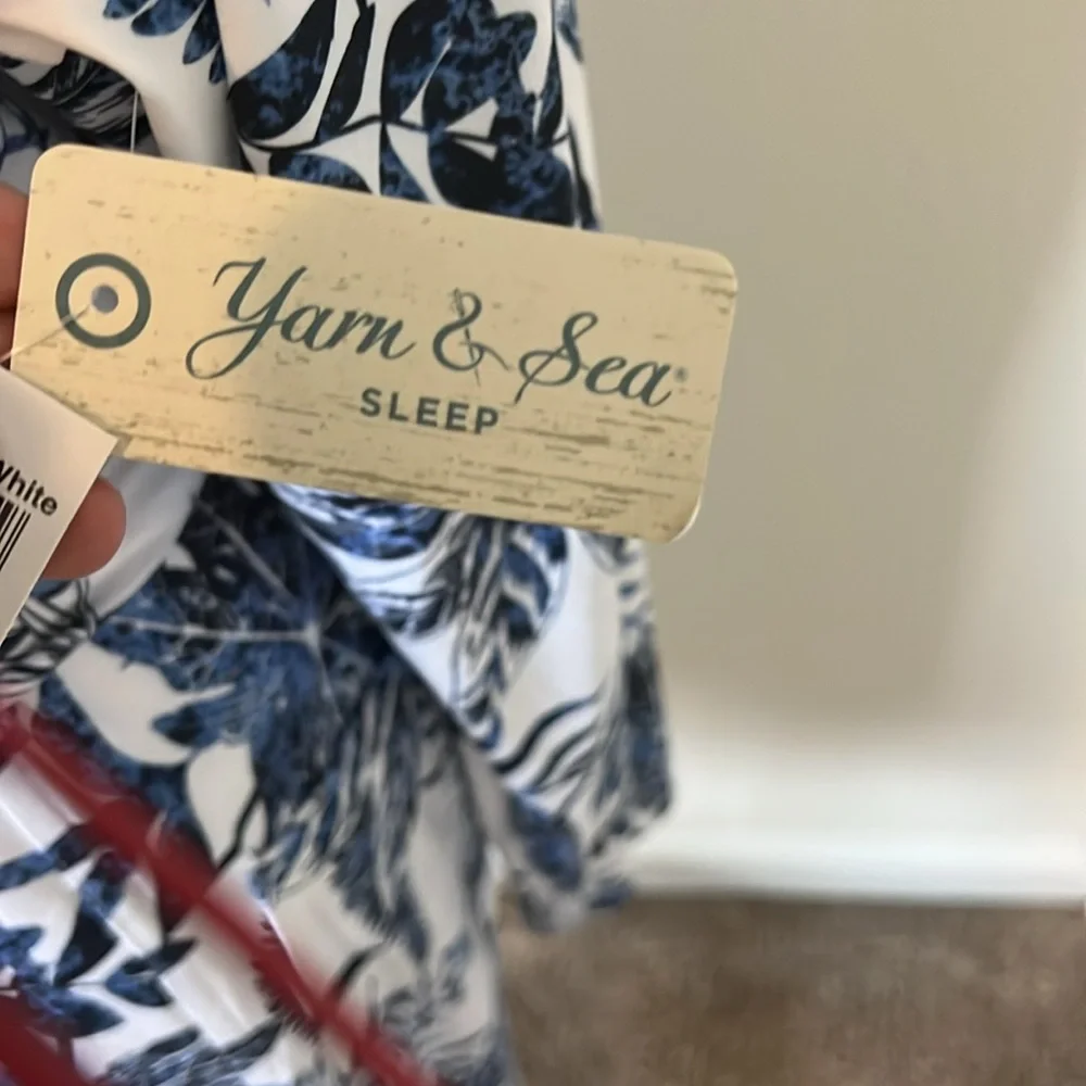 NWT Yarn & Sea Sleep Robe, Size X-Small