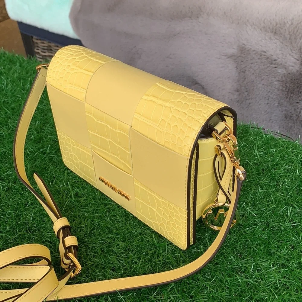 Michael Kors shape adjustable