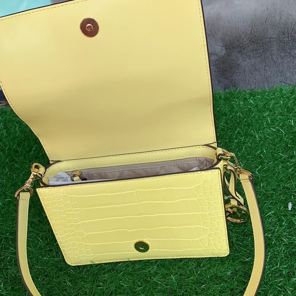 Michael Kors adjustable back
