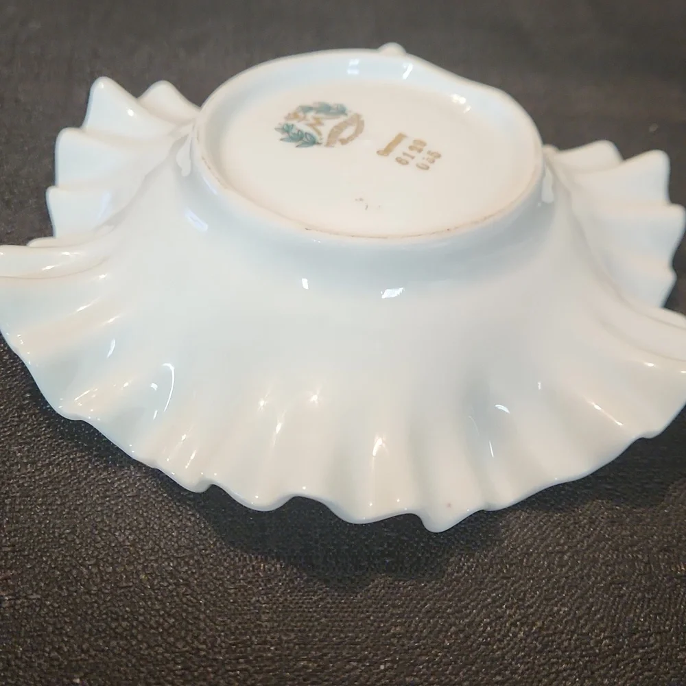 VINTAGE MITTERTEICH BAVARIA ROSE GERMAN RUFFLED TRINKET DISH/ASHTRAY. #6129O35.