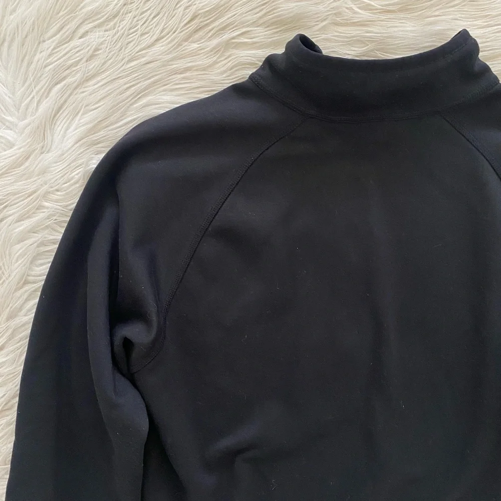 The North Face activewear armpit small