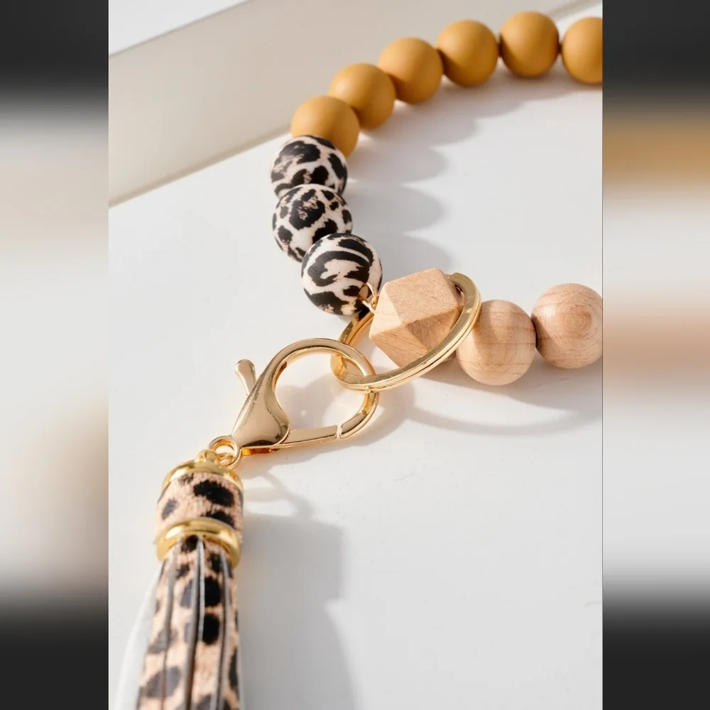 Tassel wood key chain