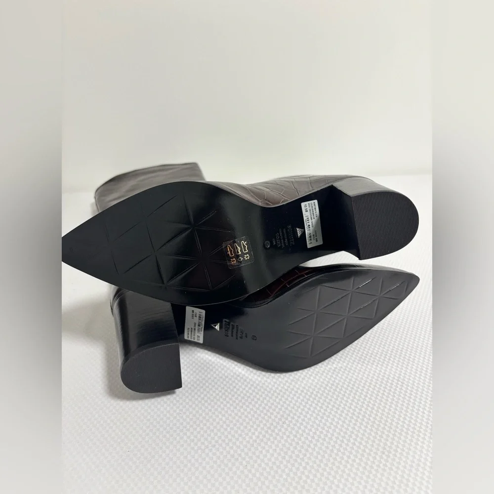 SCHUTZ new box