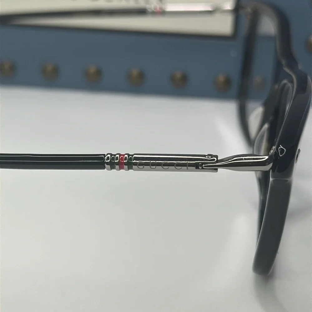 Gucci specifications gg0519o