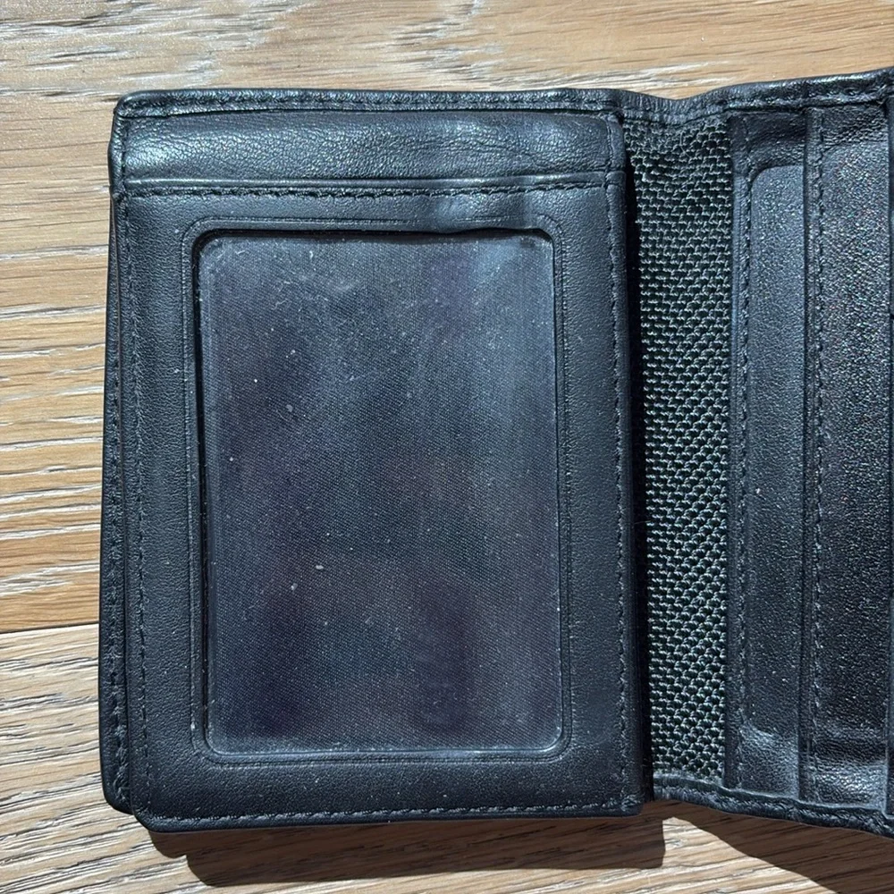 Tumi black men’s