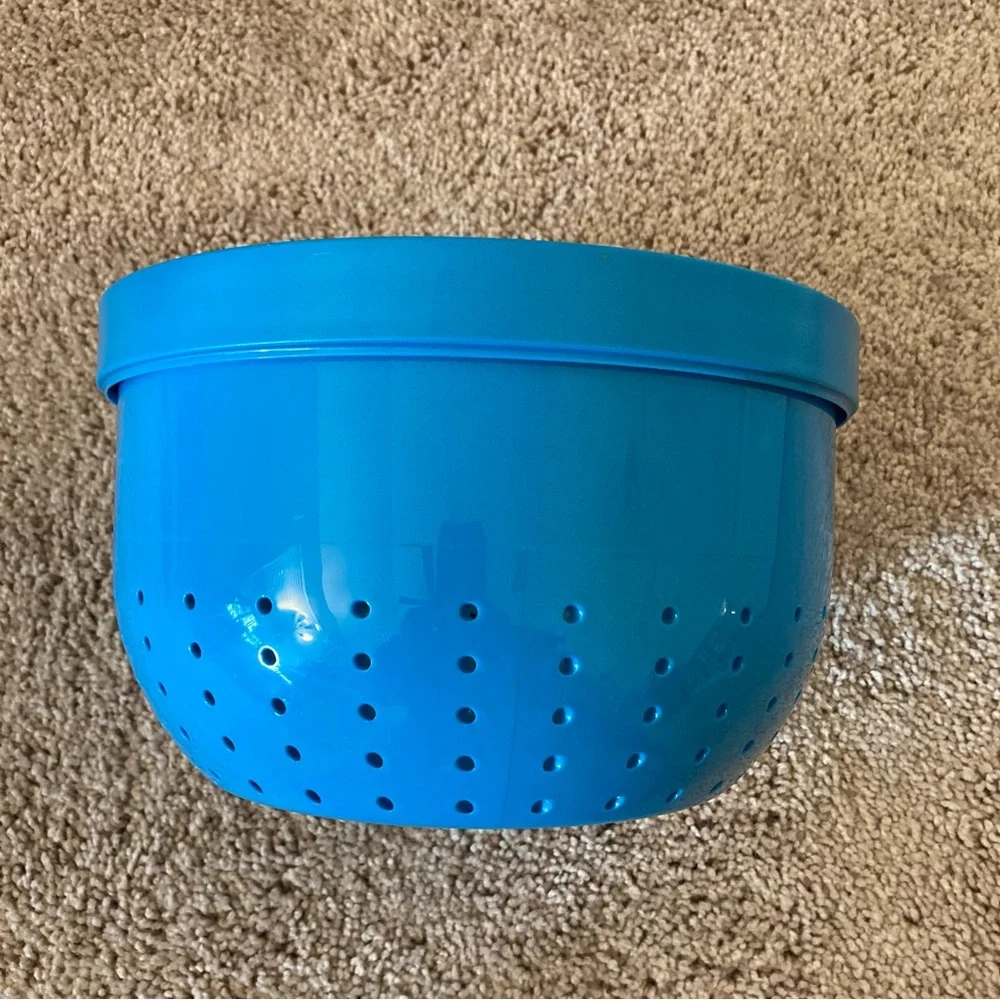 unbranded vibrant blue