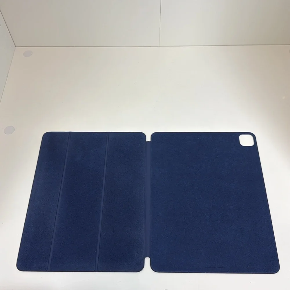 Apple iPad Smart Folio iPad Pro 12.9” in Deep Navy