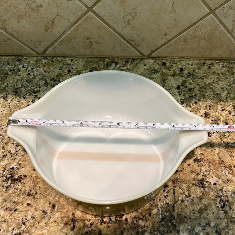 Pyrex excellent preowned