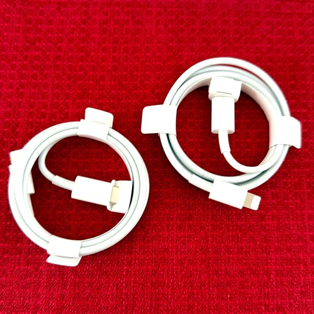 NWOT IPhone Lightning Chargers 2pk