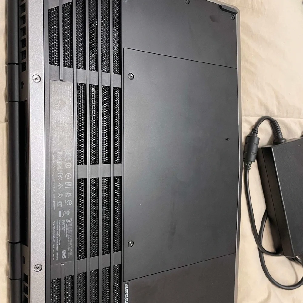 Alienware dell 15