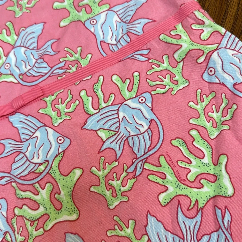 Vineyard Vines fully leave photos