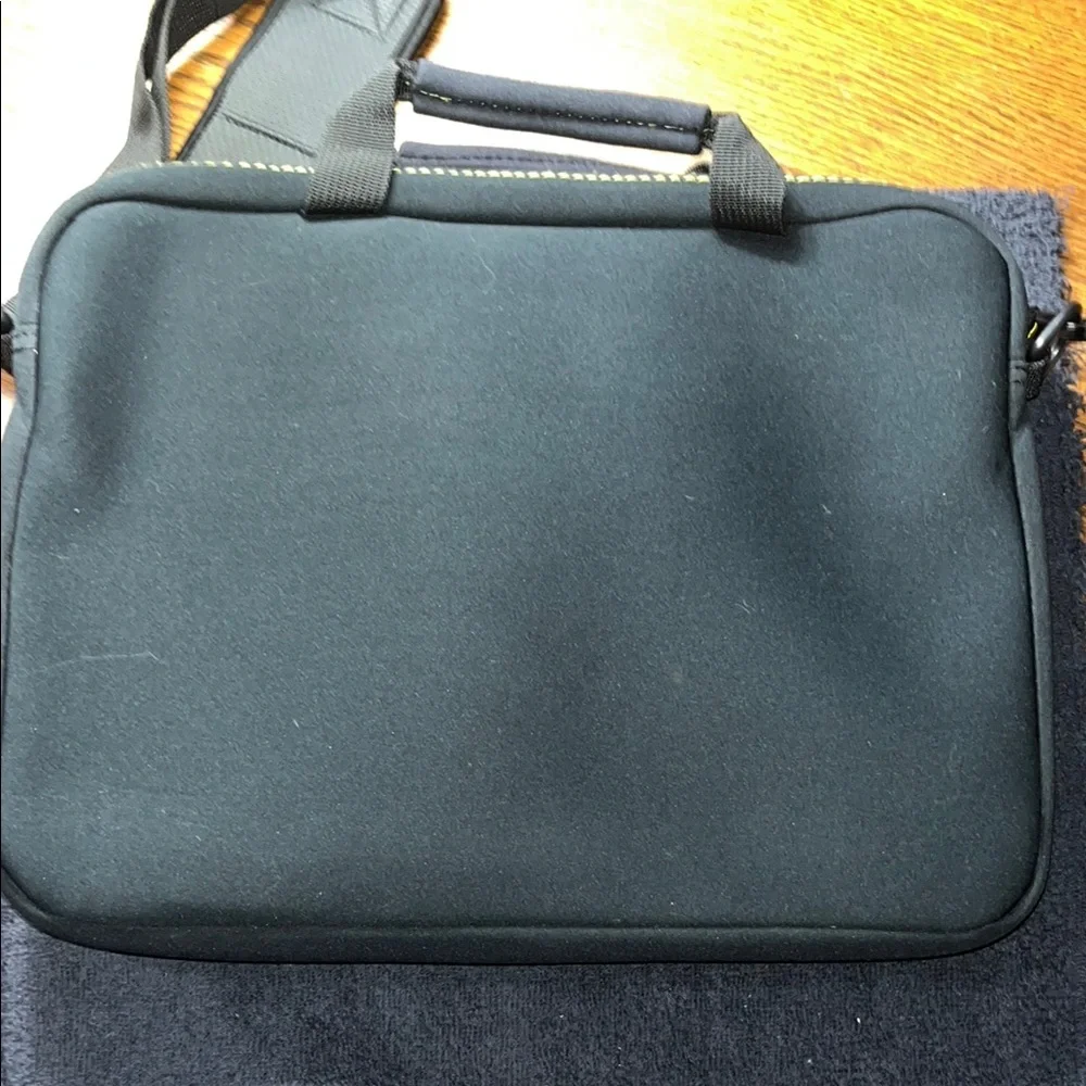 Targus Black and Yellow Laptop Bag with Durable Design