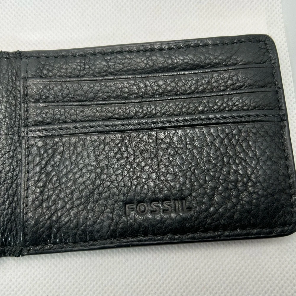 Fossil almost new