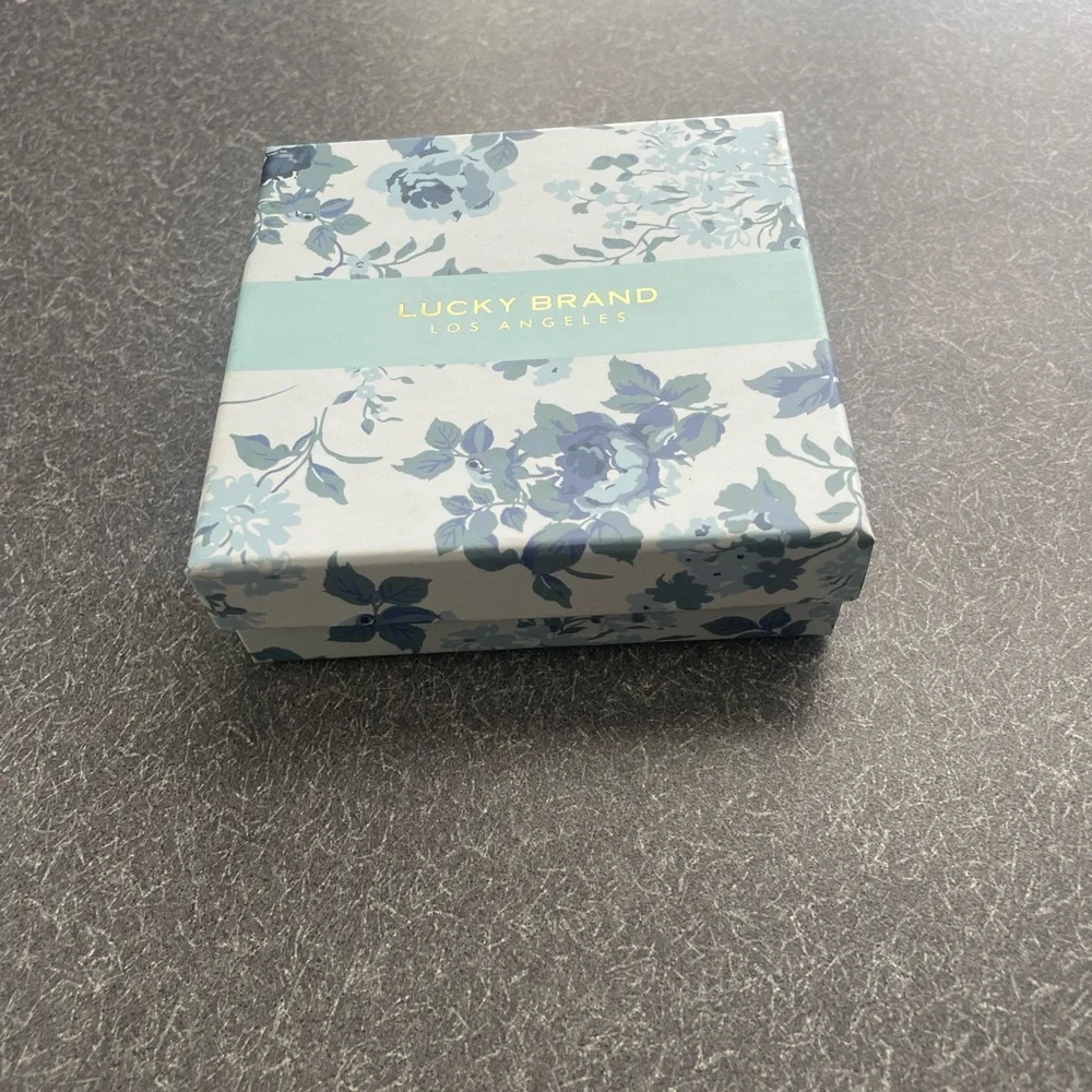Lucky Brand charming floral