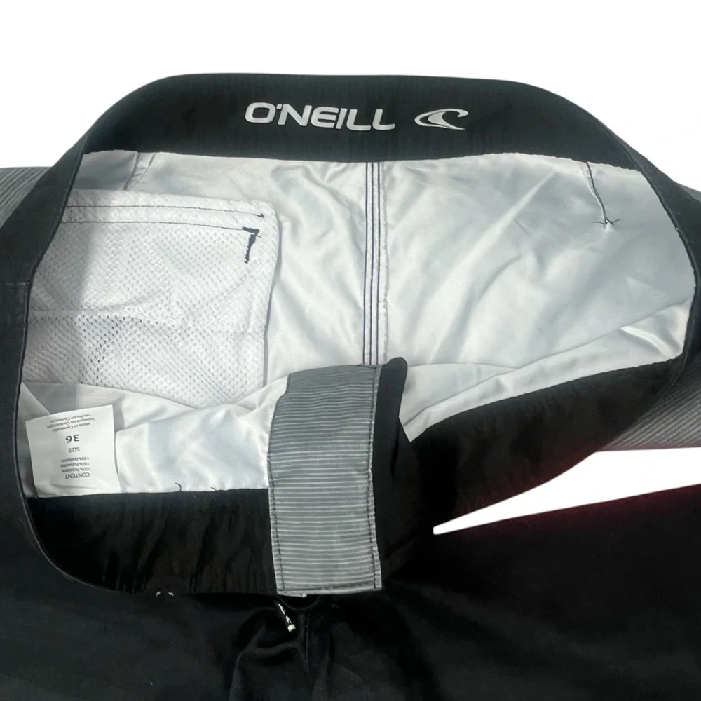 Men’s O'Neill Gray and Red Board Shorts Size 36 10721