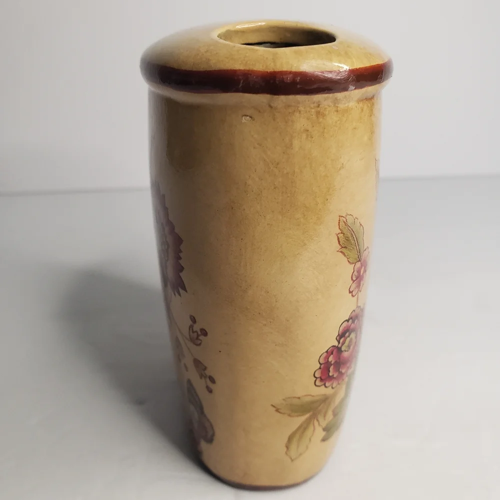 Vintage toothbrush holder. 176