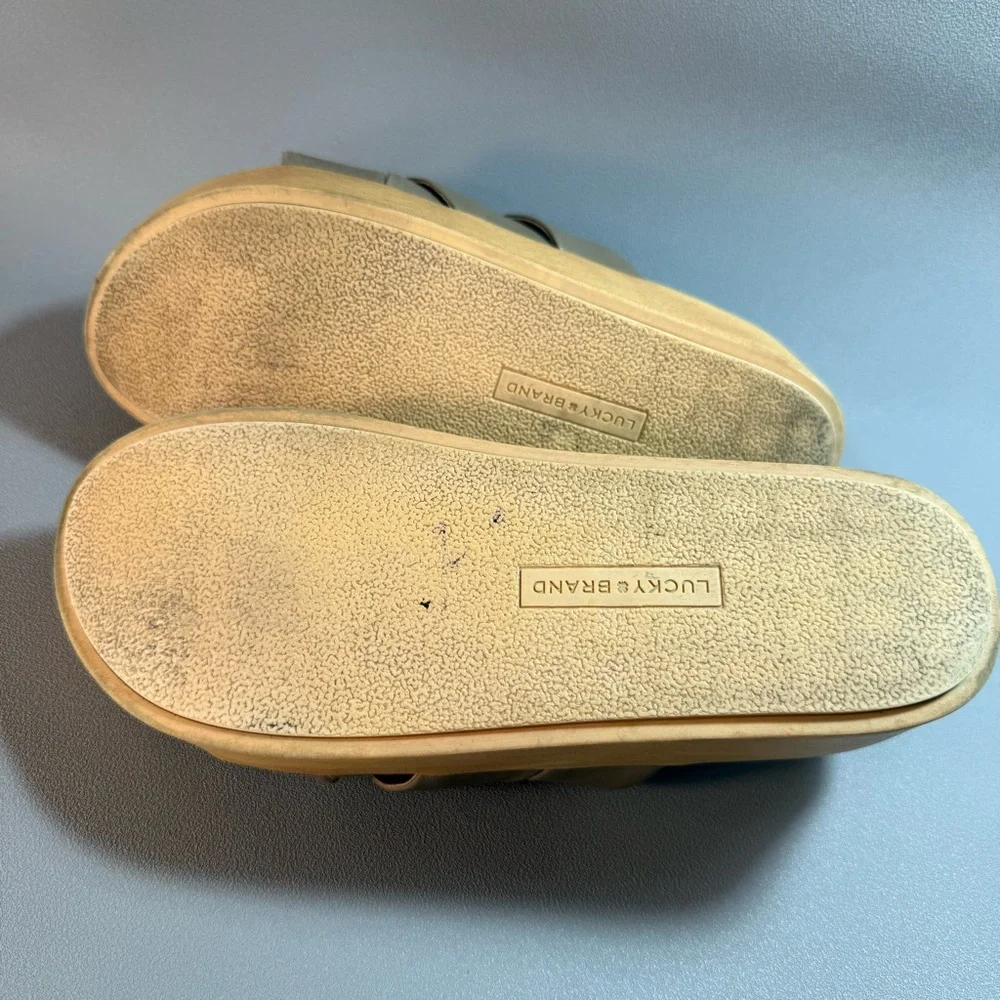 Lucky Brand night wedge recycled