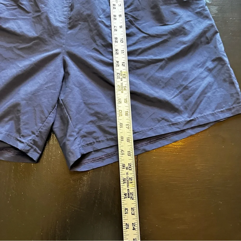 Retro Under Armour Blue Short Shorts Athletic Fit Dark Blue