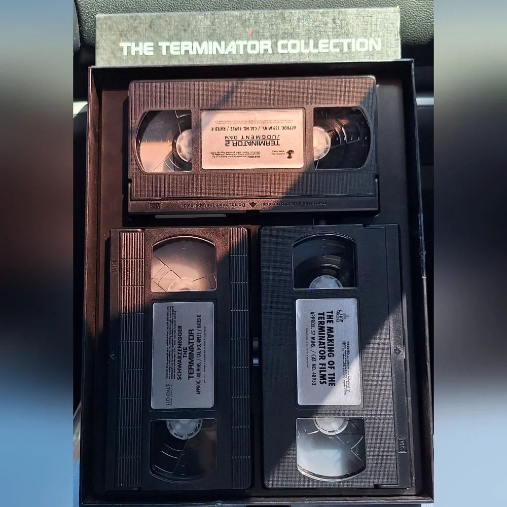 Limited Edition Terminator Holographic VHS TAPES AND LE Magazine