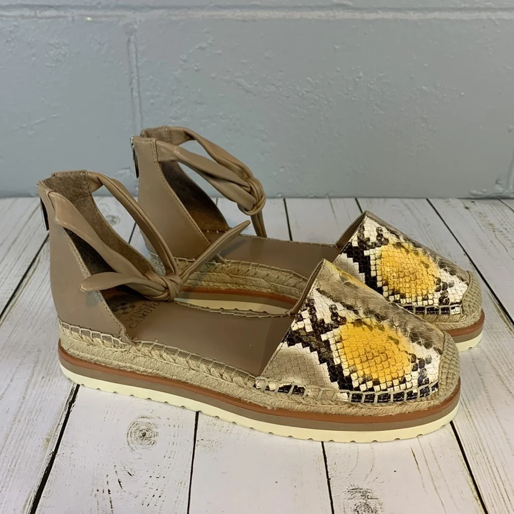 Vince Camuto vince camuto