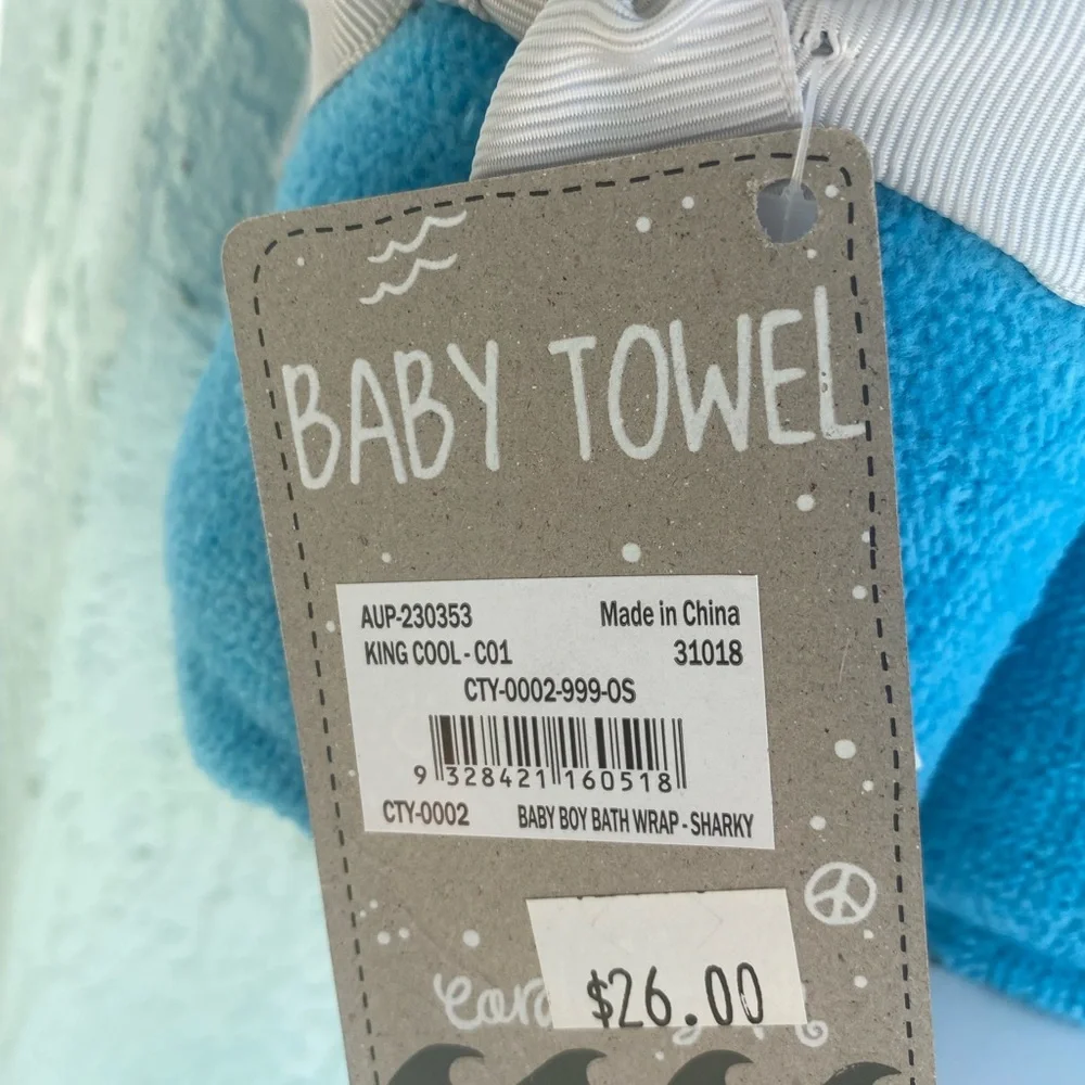 Blue Shark Hooded Towel for Kids and baby 🪼🐳 NWT 🐬🐬🐬 NEW 😱😱