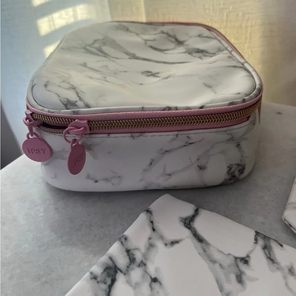 Marble Ipsy Bag & Wristlet Set