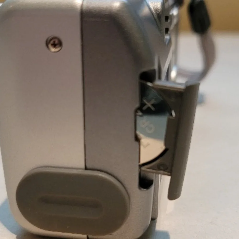 Canon PowerShot A310 3.2MP Compact Digital Camera Silver