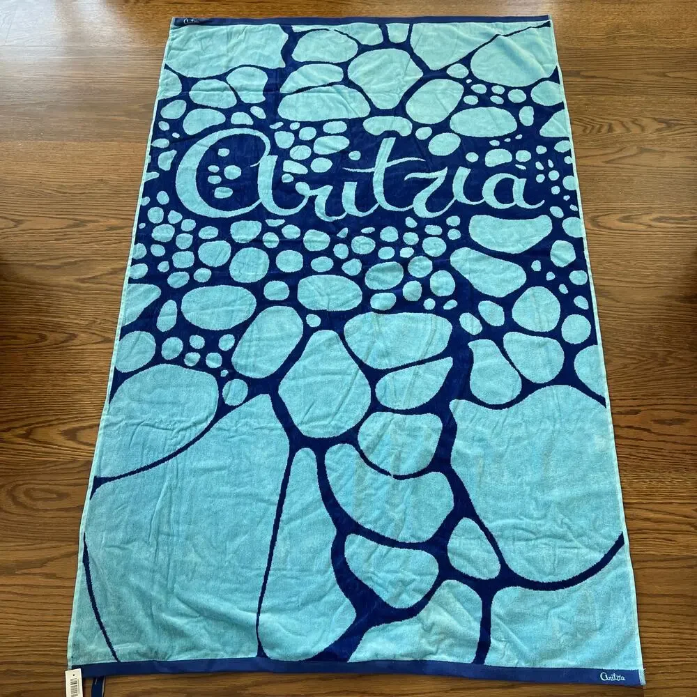 Aritzia Sorel out jumbo beach towel. Designer