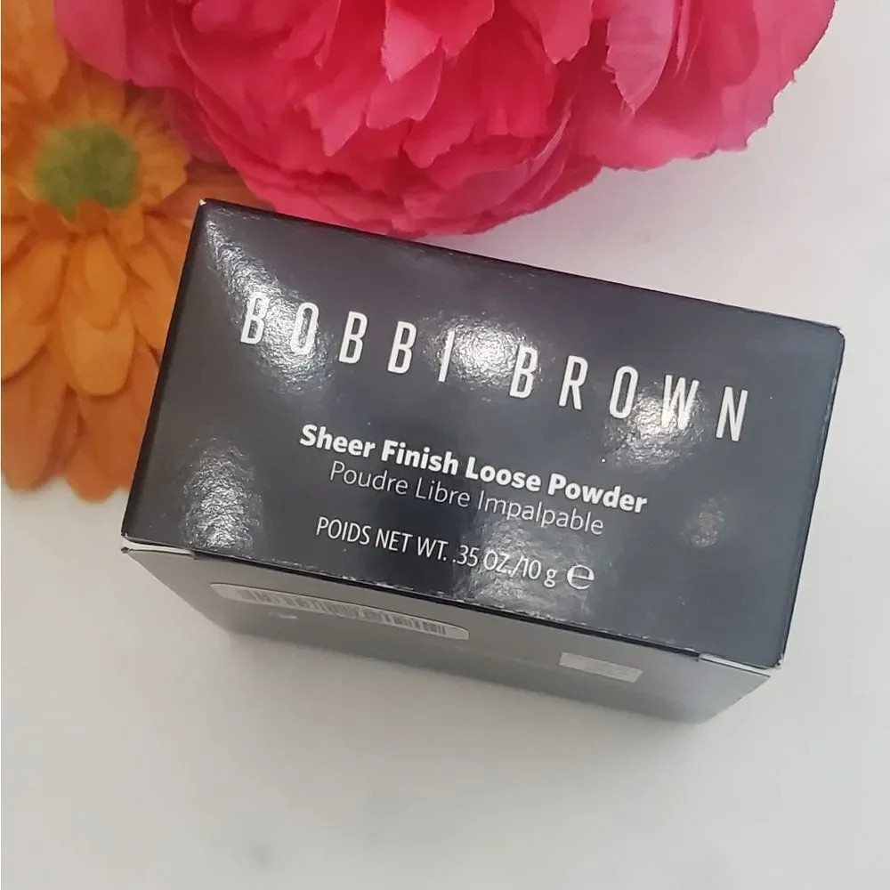 Bobbi Brown Sheer Loose Finishing Powder in Porcelain