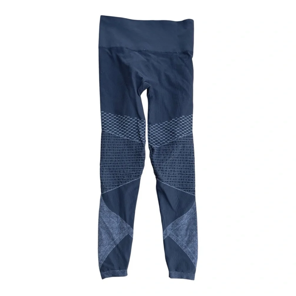SPANX Look At Me Now Seamless Moto Leggings
