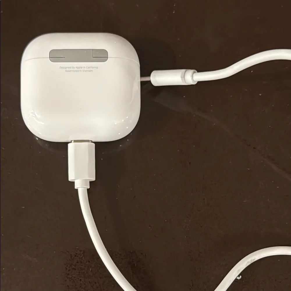 Apple AirPods Wireless Earbuds with Charging Cable