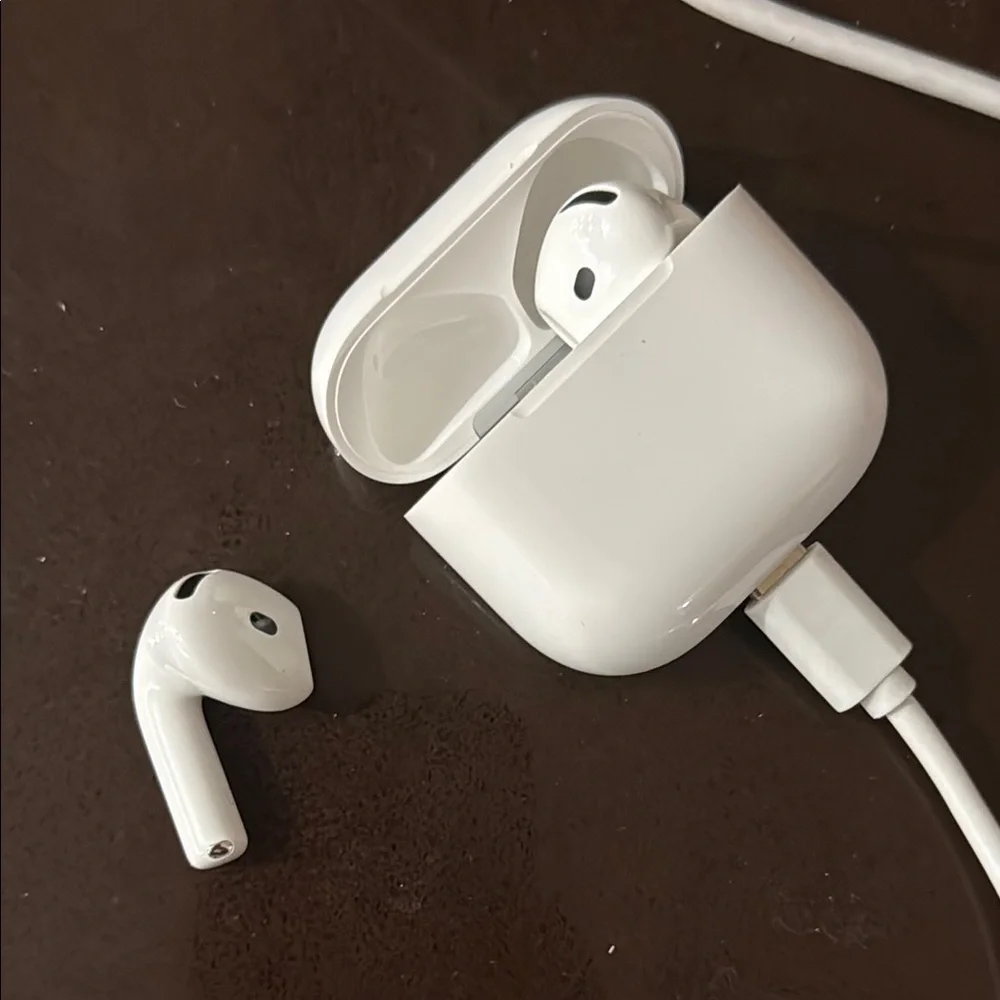 Apple AirPods Wireless Earbuds with Charging Cable