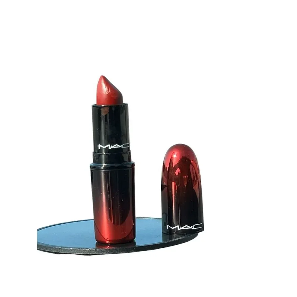 MAC Love Me Lipstick E For Effortless Satin Intense Color