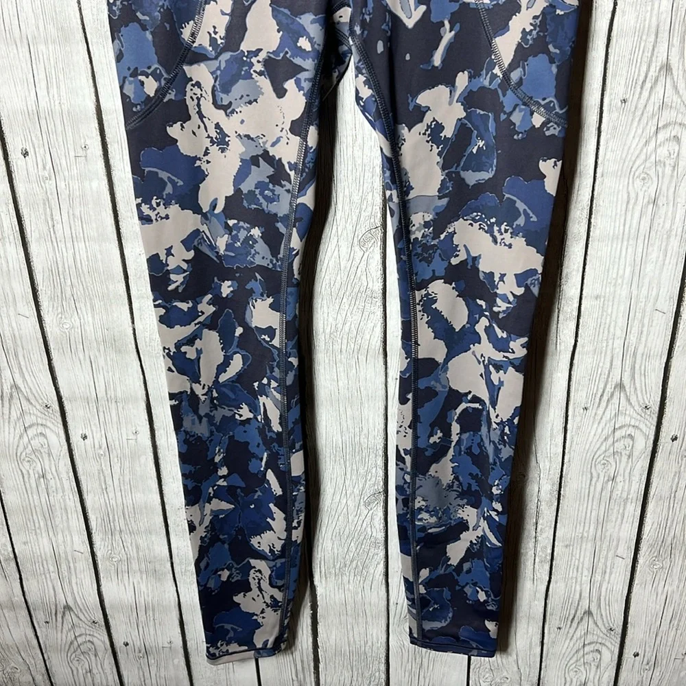 Duluth Trading Co size small