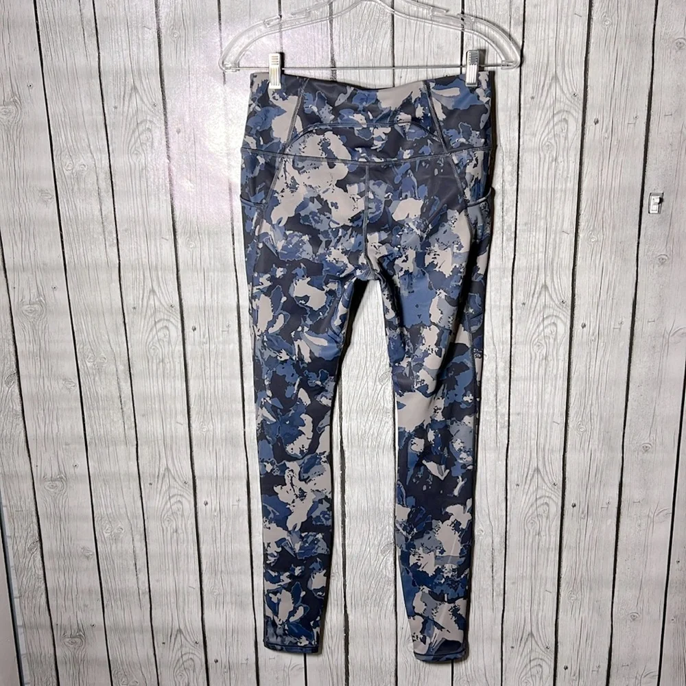 Duluth Trading Co size small