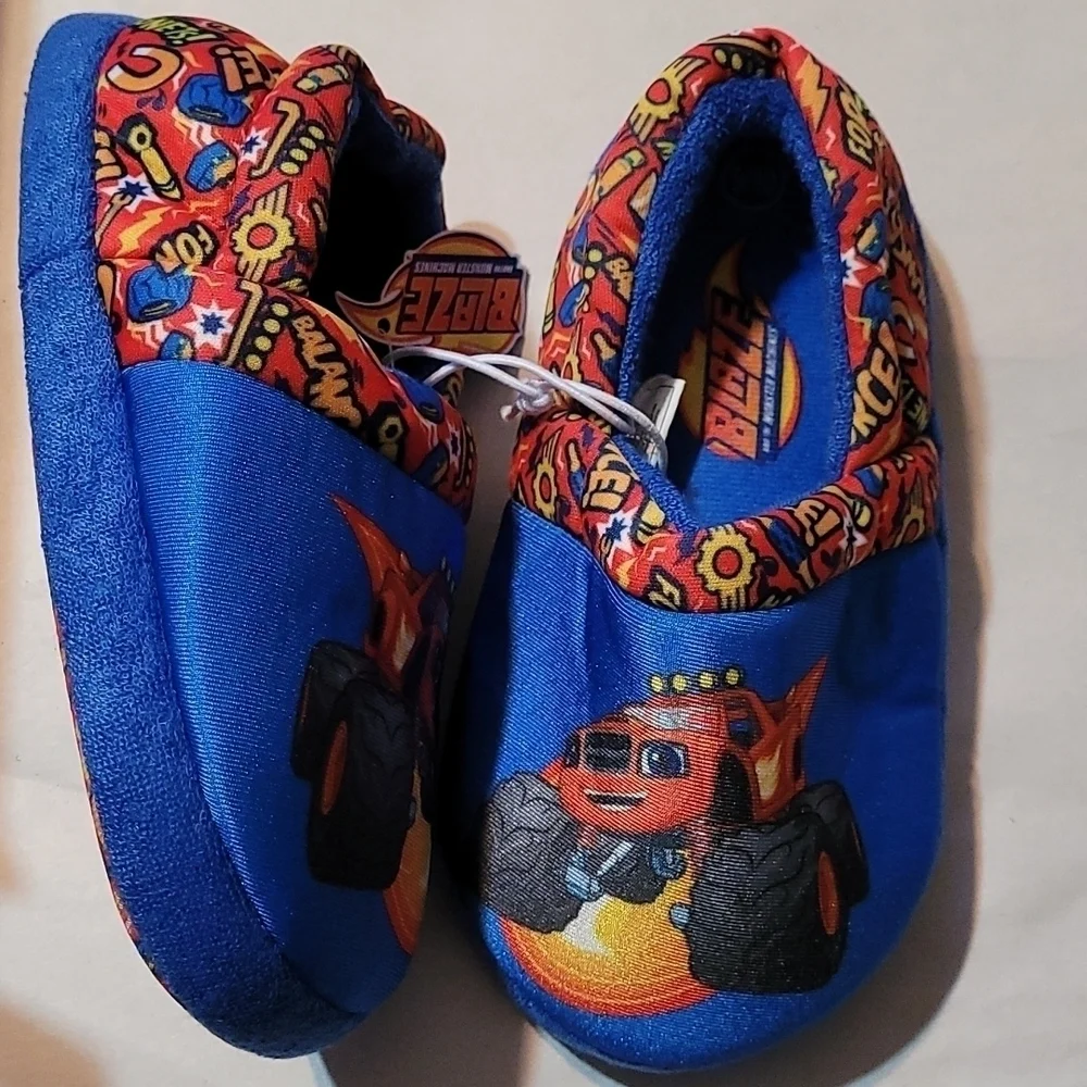 Boys Nickelodeon Blaze Slippers NWT