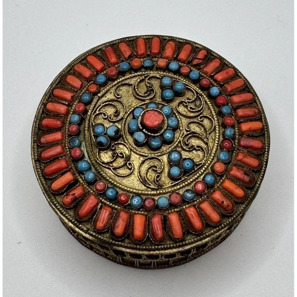 N/A this vanity filigree