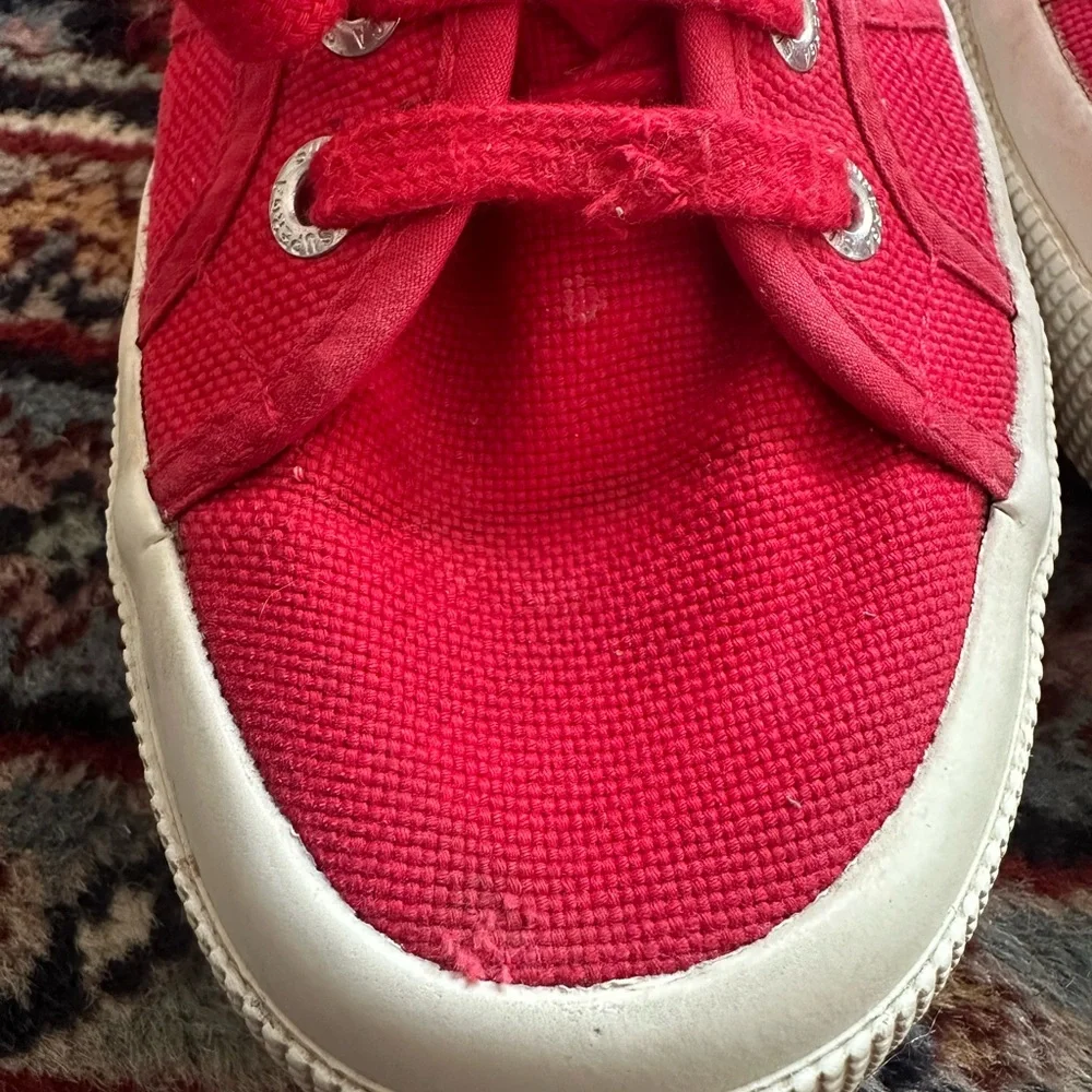 Superga season sole