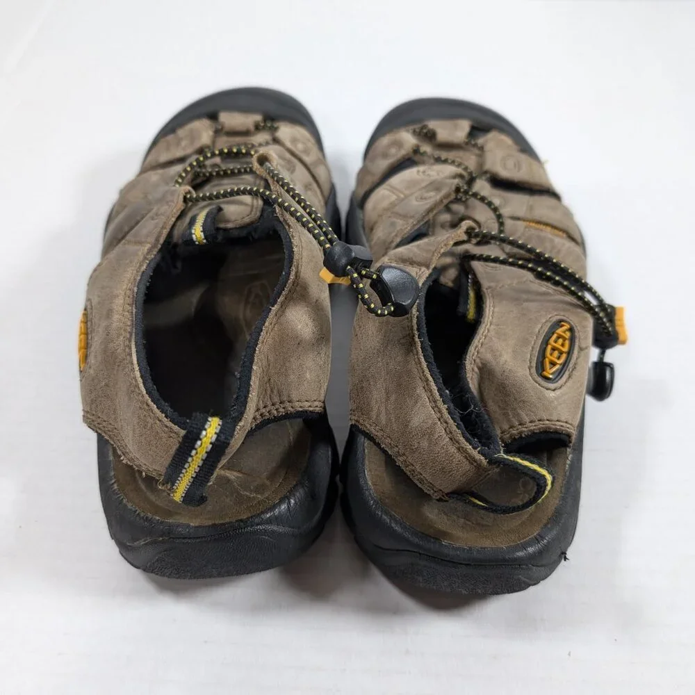 Keen Newport Bison Brown Water Shoes size 8.5 Mens